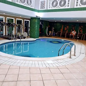 2* Hotell Queens Next Sabkha Bus Station